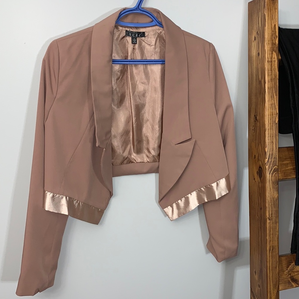 🔴SOLD🔴Cropped Blazer💝 - Picture 3 of 10